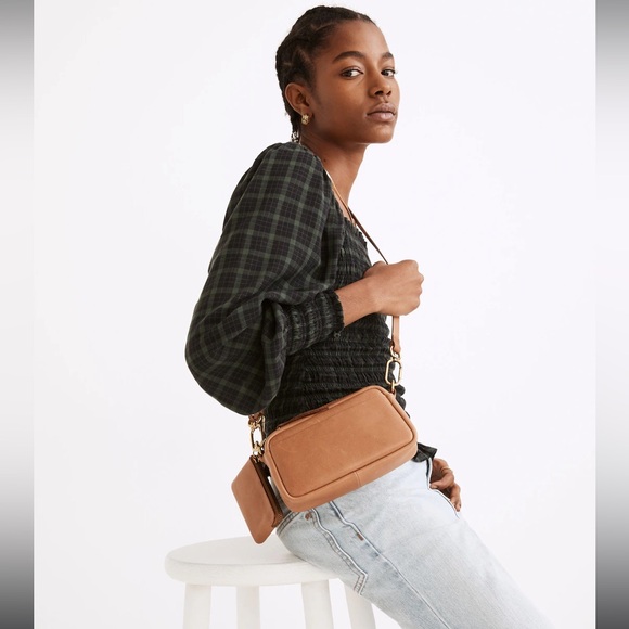 Madewell The Leather Carabiner Mini Crossbody Bag - Picture 3 of 6